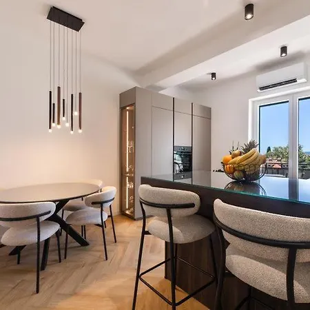 Apartman Sea & *